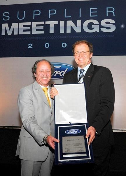 Sergio Pin (l.) und Ricardo Reimer von der Schaeffler Gruppe Brasilien. Foto: Schaeffler/auto-reporter.net